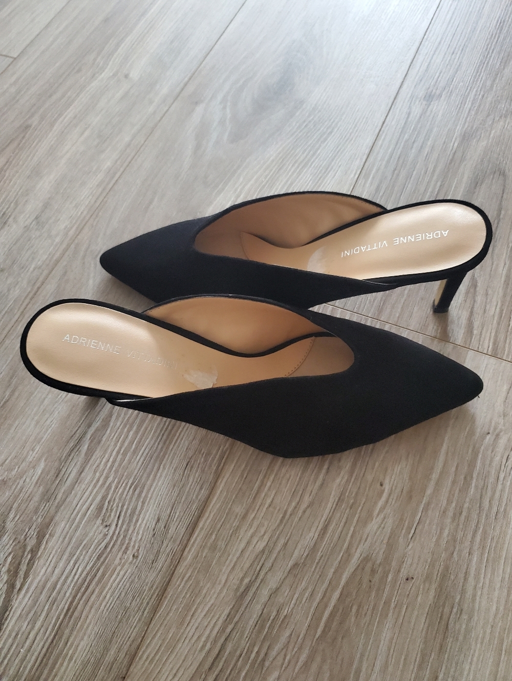 Adrienne Vittadini Black Pointed Toe Slingback Kitten Heels